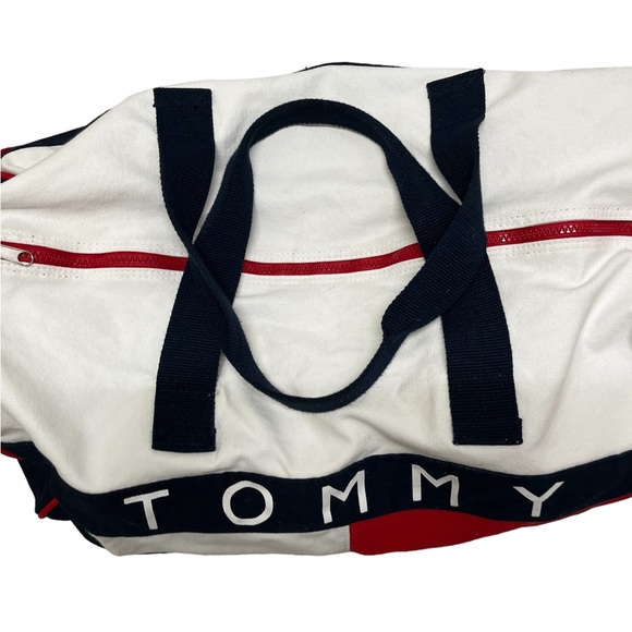 Tommy Hilfiger Duffle Weekender Bag - Picture 4 of 10